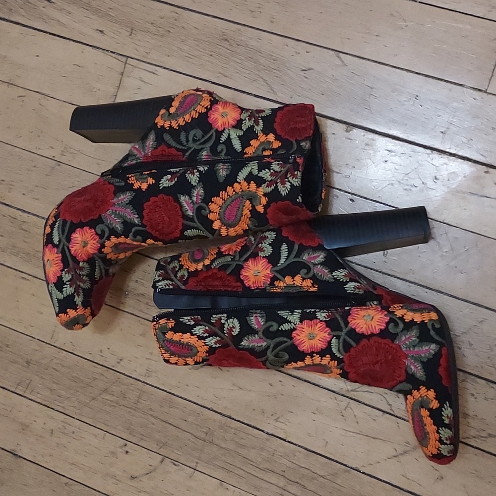 Floral boots